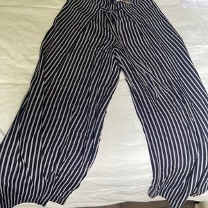 Wide leg pants